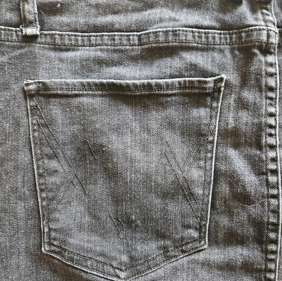 Anthropologie Mcguire Denim Distressed Mini Skirt Size 30 - Picture 6 of 8